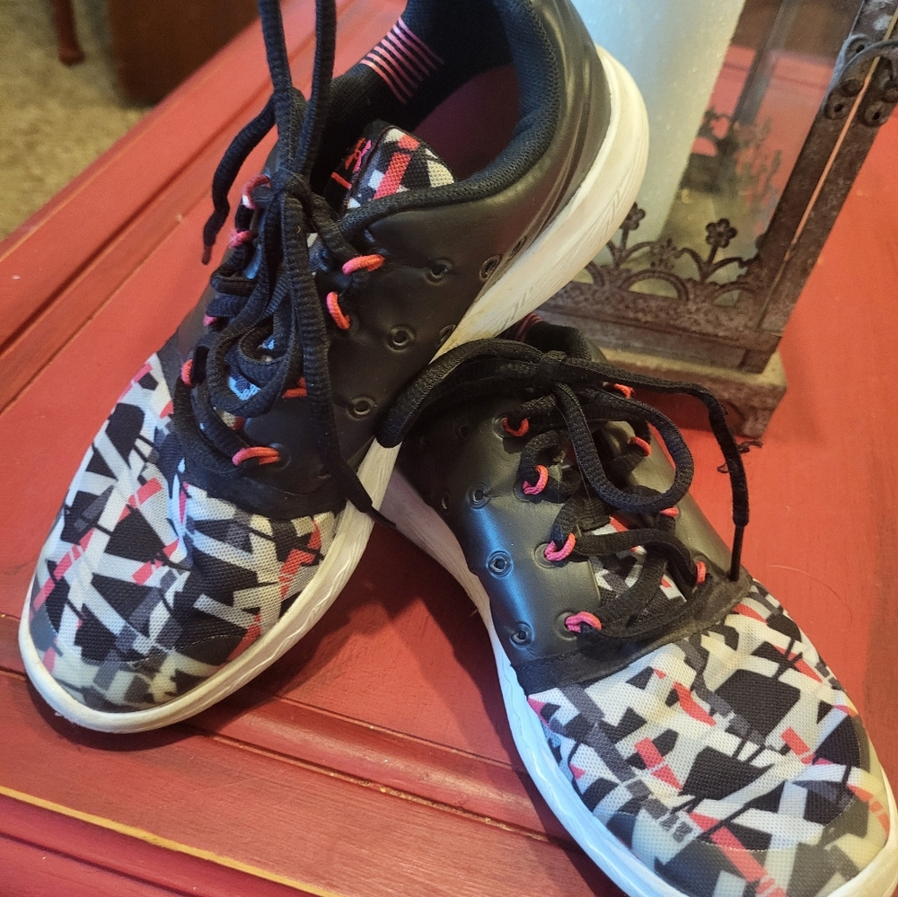 Under Armour Sneakers